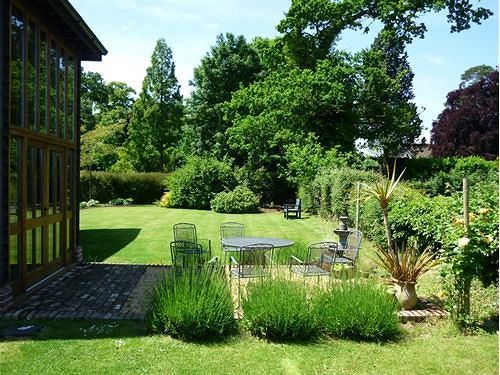 Отель Oak Farm Barn Beyton Экстерьер фото